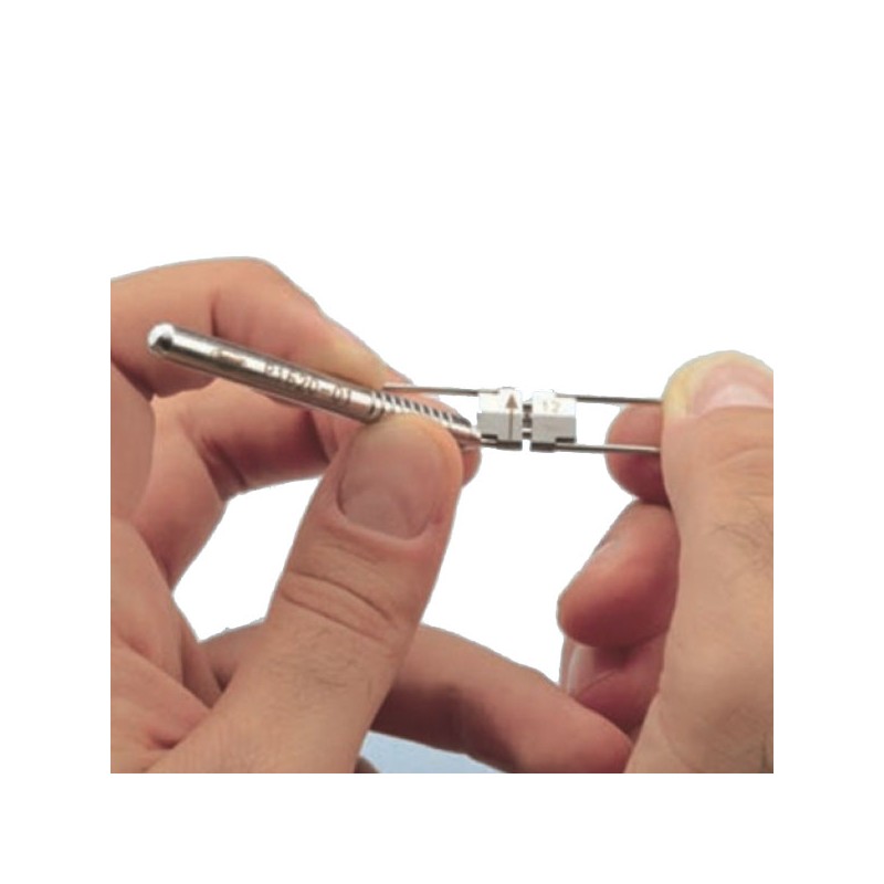 INSTRUMENTO PARA DOBLAR BRAZOS DE DISYUNTORES (HYRAX)